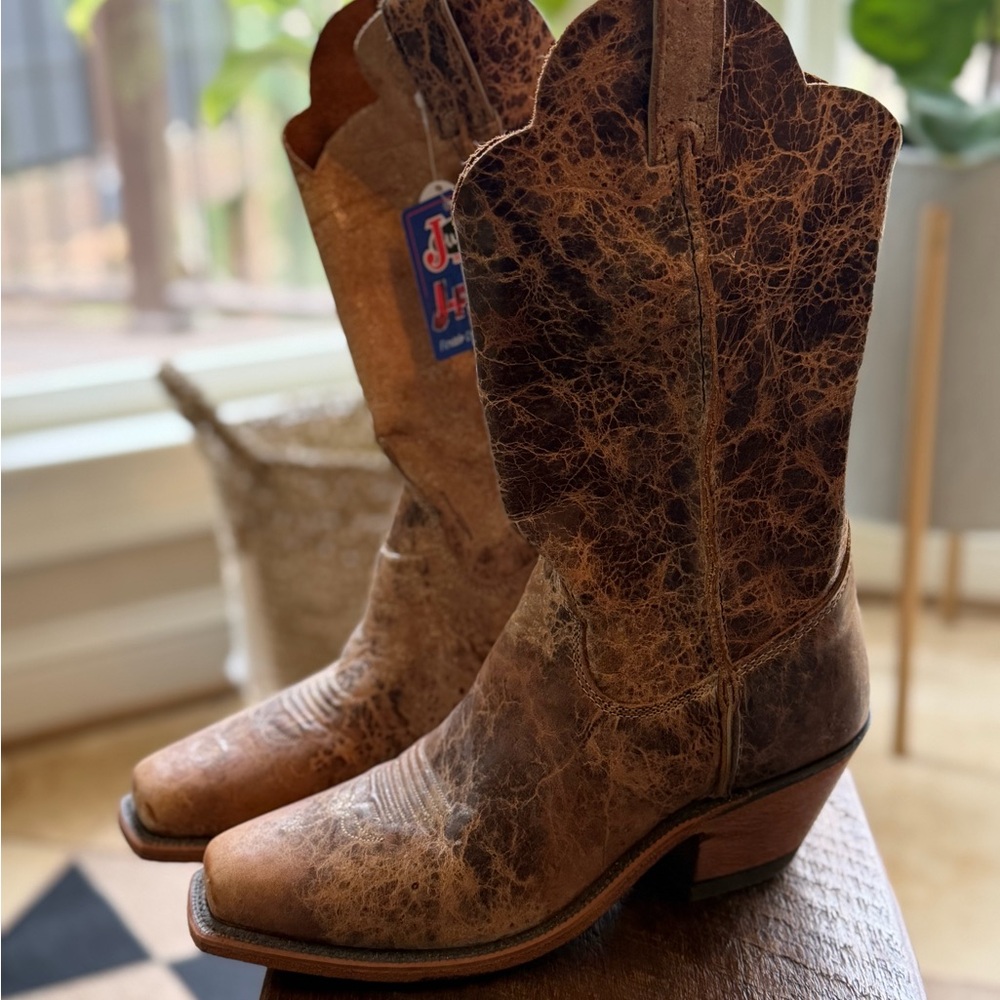 NWT Justin brand Women's Bent Rail Western Boots - Tan Road